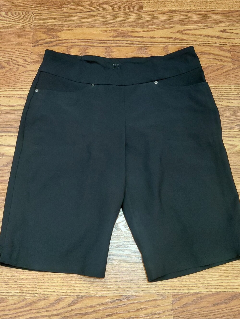 Tail Pull On Golf Shorts Women Size 32 Black Tennis Golf Shorts